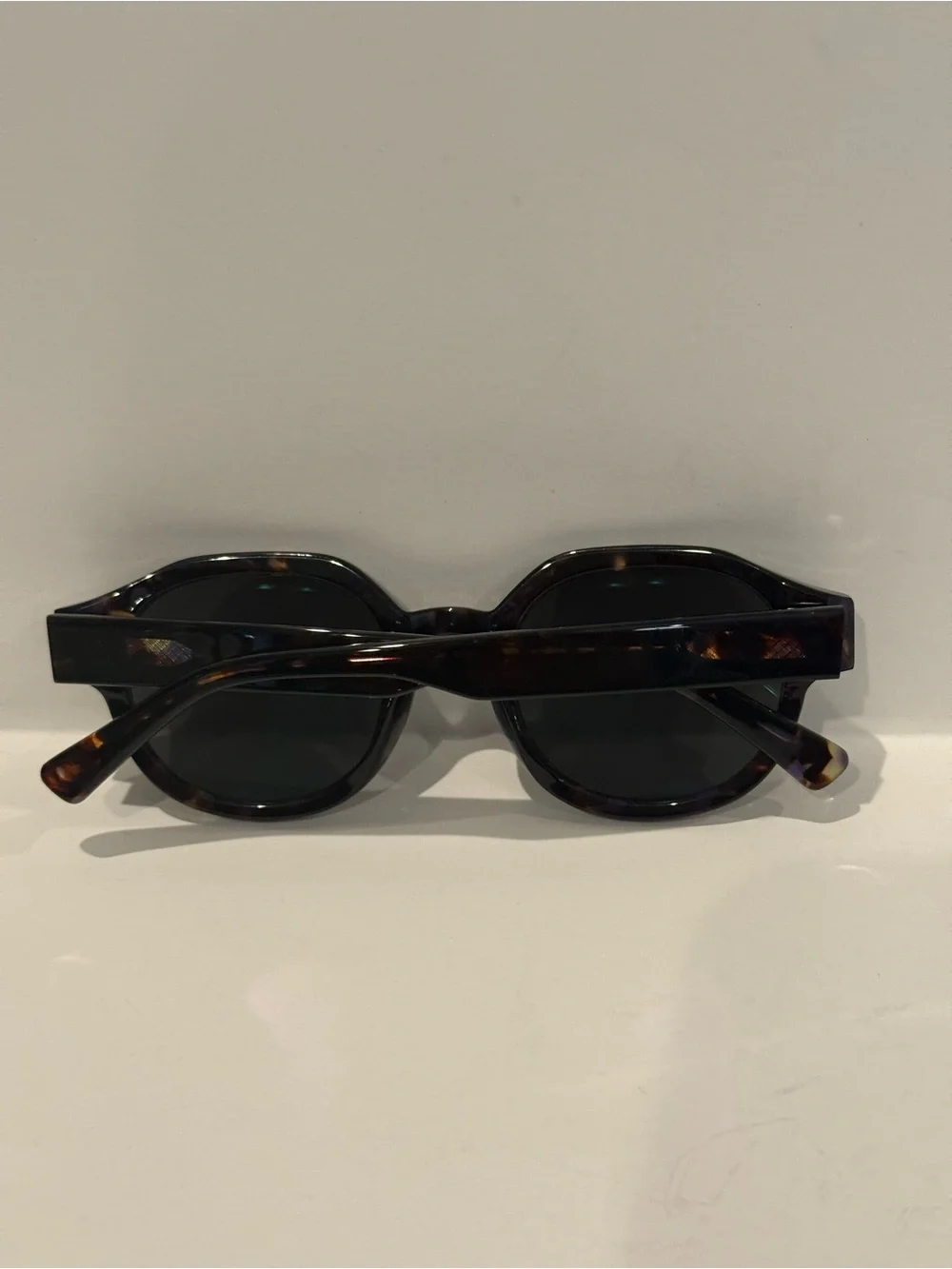 Quince Reagan Polarized Acetate Amethyst Tortoise Sunglasses with Dark Lenses